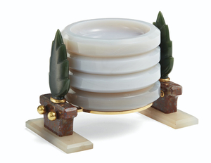 ART DECO AGATE AND NEPHRITE ASHTRAYS, CARTIER