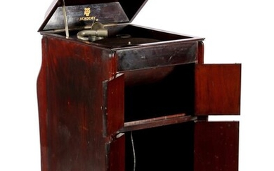 (-), Academy gramophone in mahogany furniture, 102 cm...