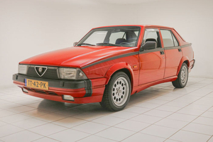 Alfa Romeo - 75 America- 1988