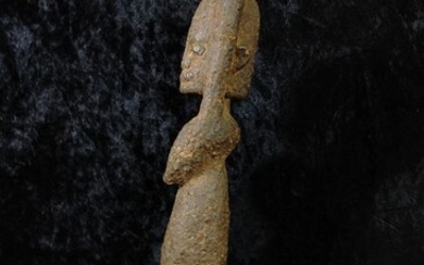 Ancestor statue - Blood, Wood, millet porridge - DEGE bras levé - Dogon - Mali