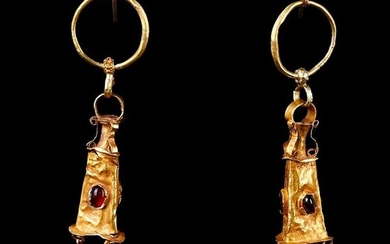 Ancient Roman Gold, Glass, Garnet and Carnelian Very Fine Earrings