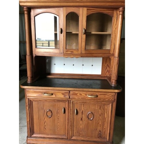 Antique Pine Dresser. This is a very nice solid dresser, it...