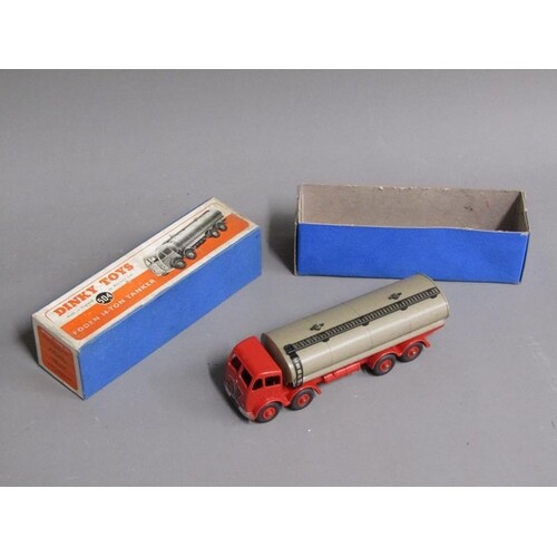 BOXED DINKY TOY 504 FODEN 14-TON TANKER