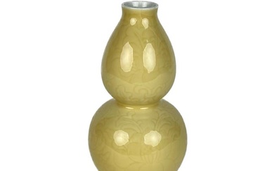 CHINESE YELLOW GLAZE PORCELAIN VASE 19th Century Height approx. 8".