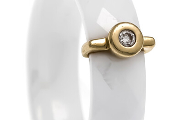 Ceramic diamond ring GG 585/000 with fac.white ceramic and a brilliant 0.03 ct W / PI1, RG 59, 5.1 g