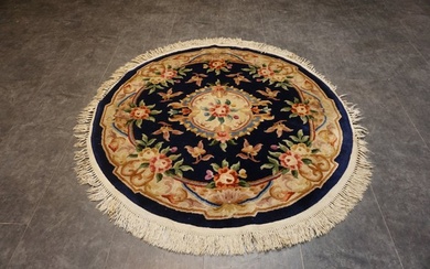 China - Carpet - 130 cm - 130 cm