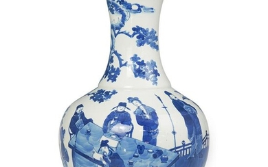 Chinese Qing Dynasty Porcelain Vase