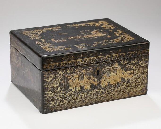 Chinese export gilt and lacquer tea caddy, ca 1830
