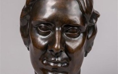 Claudius Linossier (1893-1953) attribué à. " Buste de femme ". Sujet en bronze à patine brune nuancée. Non signé. H. 37 cm. TR