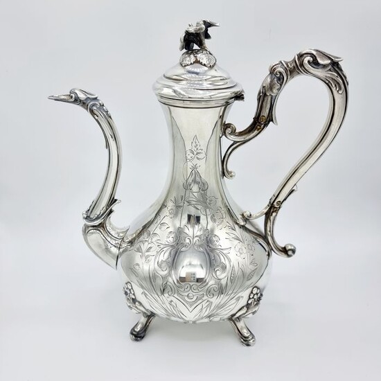 Coffee pot - .950 silver - France - Late 19th century