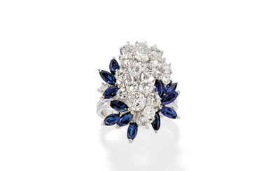 DIAMOND AND BLUE SAPPHIRE RING in 18K white gold...