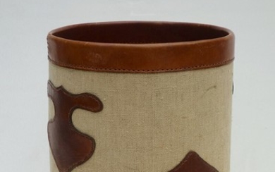 Danish design: Paper bin of leather and canvas, inside with rosewood imitation. H. 30 cm. Diam. 23 cm.