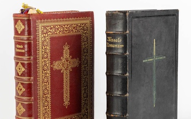 Deux livres du "Missale Romanum". 1948 & 1932. Dimensions : (L:23 x H:32 cm)