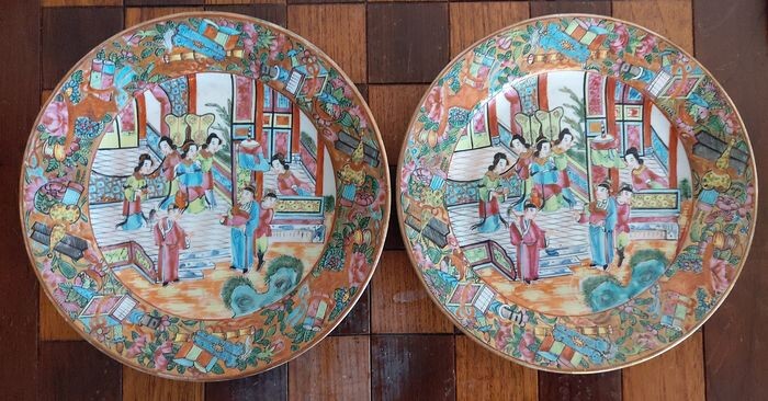 Dish (2) - Porcelain - Chinesische Kanton Familie rose Teller 19Jahrhunderts - China - Mid 19th century