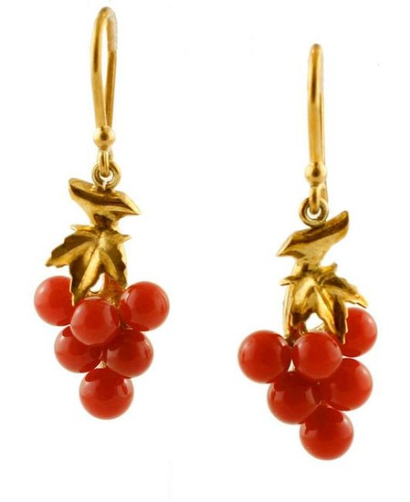 Earrings 18k Yellow Gold and Coral Bunch
