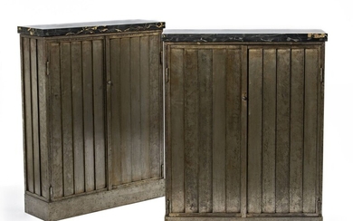 Edgar BRANDT (1880-1960) Paire de meubles de rangement à caissons en fer forgé ouvrant en...