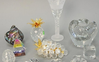 Eleven pieces of crystal and glass, including