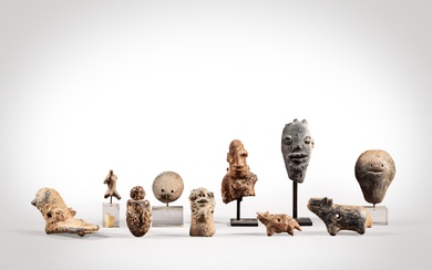 Ensemble de quatorze sujets et statuettes en terre-cuite, Afrique de...