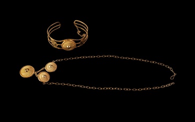 Ensemble en or jaune 18K, 750/°°° - Collier trois motifs Katoury, bijou traditionnel de Guyane,...