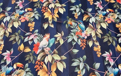 Exclusive and refined cotton fabric - "Tropical birds on a banded background" design - Upholstery fabric - 300 cm - 280 cm