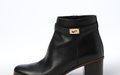 Fendi - Ankle boots - Size: Shoes / EU 38.5