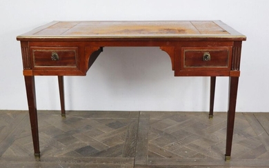 Flat mahogany and mahogany veneer desk.