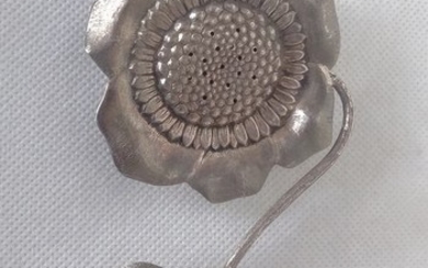 Flower shaped Besamin box spice holder - .800 silver - Brandimarte - Florence - Italy - Mid 20th century