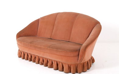 GIO PONTI (Attr). Velvet sofa in wood. 1950s