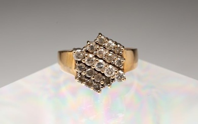 GOLD AND DIAMOND COCKTAIL RING.