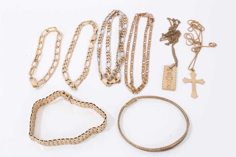 Group of 9ct gold jewellery to include bracelets, curb link chains and pendants