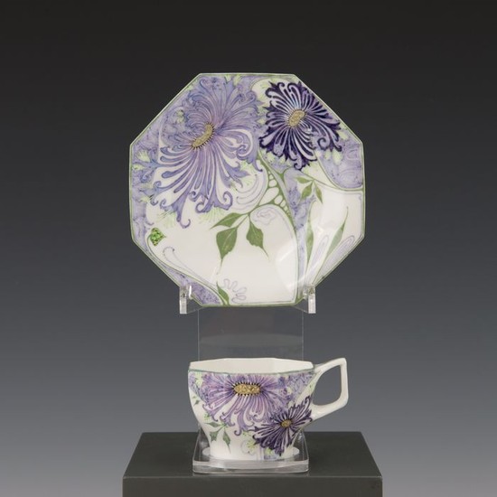 J.W. van Rosum - Rozenburg Den Haag - eggshell cup and saucer, decor of purple chrysanthemums (1)