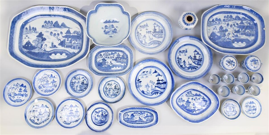 LARGE GROUP OF CANTONESE BLUE AND WHITE PORCELAIN