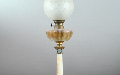 Lampe à pétrole, lampe de table vers 1900, France, pied cloisonné, colonne d'onyx, Mariage ,...