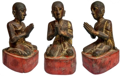 Large worshiper in gilded lacquered wood (1) - Wood - Burma - 19th century
