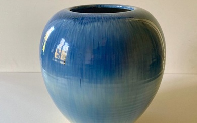 Mobach Utrecht - Vase - Ceramic
