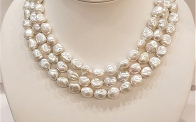 NO RESERVE PRICE - 925 Silver - 10x11mm Lustrous Freshwater Pearls - Necklace
