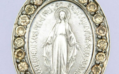 Necklace with image of holy person