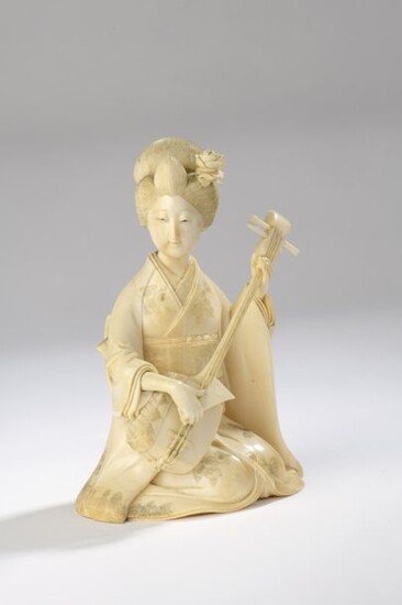 Okimono in ivory, young woman playing the shamisen,...