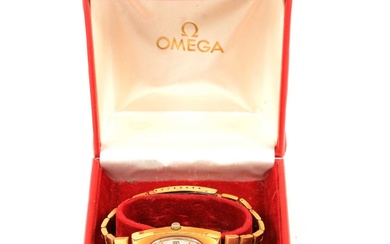Omega - a gentleman's Omega Geneve automatic wristwatch.