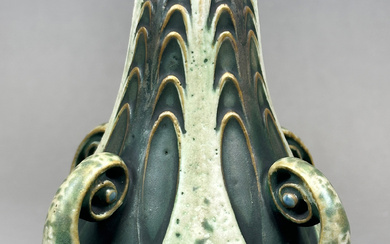 Paul DACHSEL (c.1880 - ?). Amphora vase. Turn-Teplitz. Art Nouveau. Circa 1910.