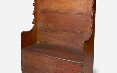 Pine settee with shaped sides and lift seat, 18th/19th