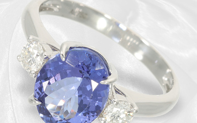 Ring: like new white gold tanzanite/brilliant-cut diamond goldsmith ring