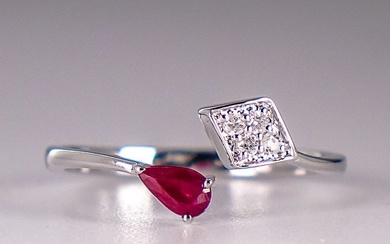 Ruby with Diamond Ring - 18 kt. White gold - Ring - 0.22 ct Ruby - Diamonds