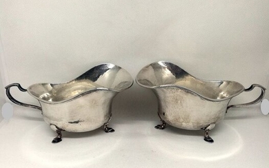 Sauce boat, Elegant pair of sauce boats (2) - .800 silver - Italy - Mid 20th century