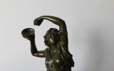 Sculpture, large Bacchante in the style of Clodion - 52.5 cm - Bronze, on a marble pedestal - 19th century