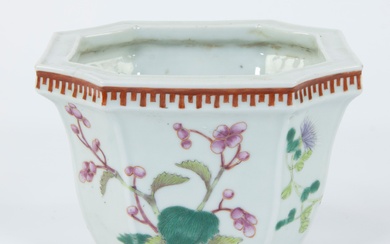 Small Chinese famille rose cache pot, Republic period