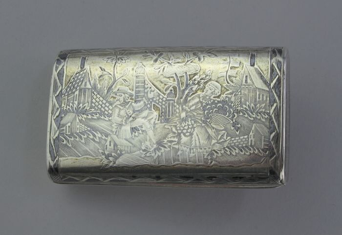 Snuff box - .875 (84 Zolotniki) silver, Niello-Silver - Russia - First half 19th century