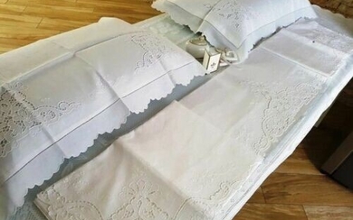 Spectacular Sheet in pure linen embroidery Carving and full point completely by hand - 265 x - Linen - 21st century