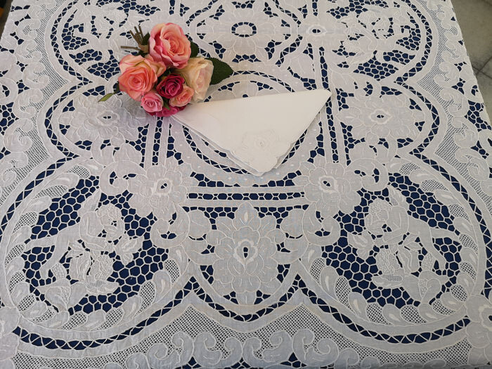 Spectacular Tablecloth x12 large size 170x375 cm in linen with Intaglio embroidery and satin stitch - Linen