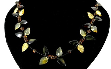 Splendid Amber Floral Necklace made from leaf like bead